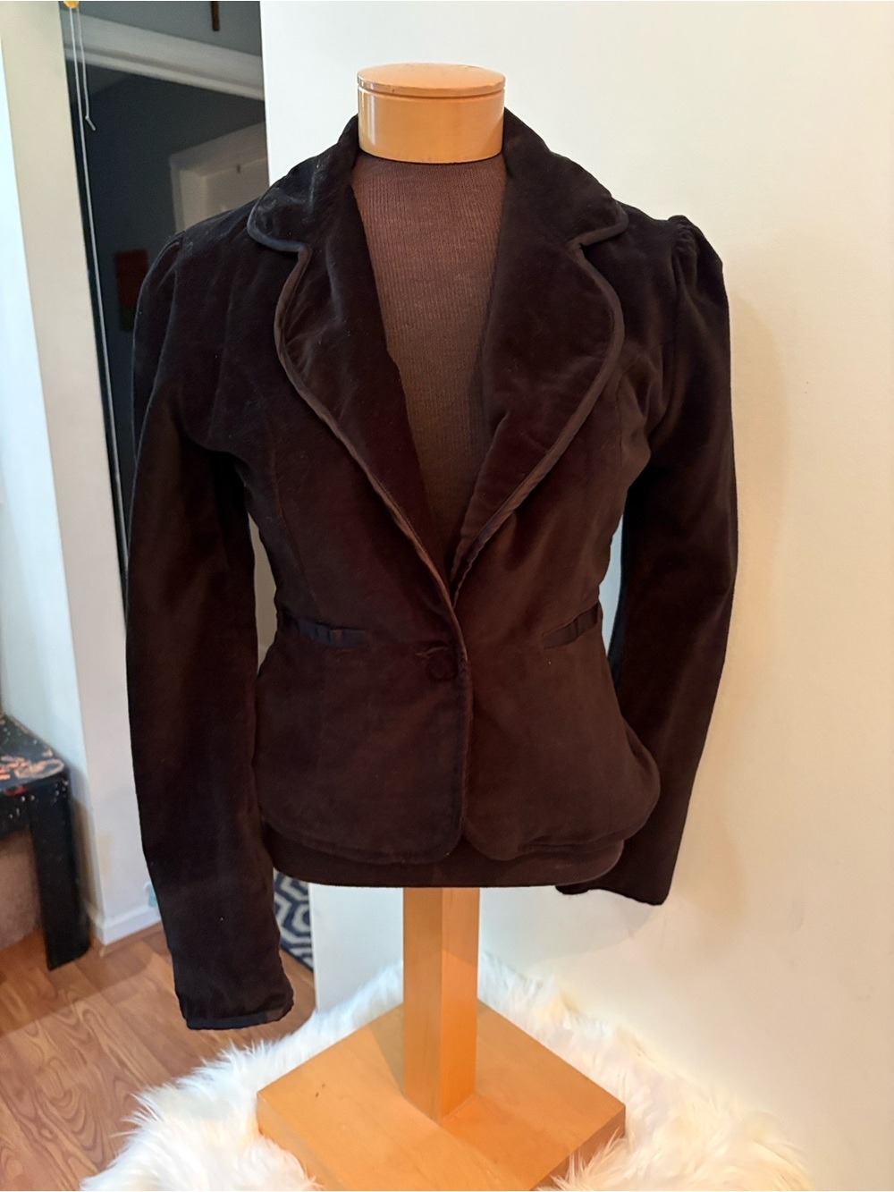 Plugg Black Velvet Blazer Jacket Size Small - Picture 14 of 14